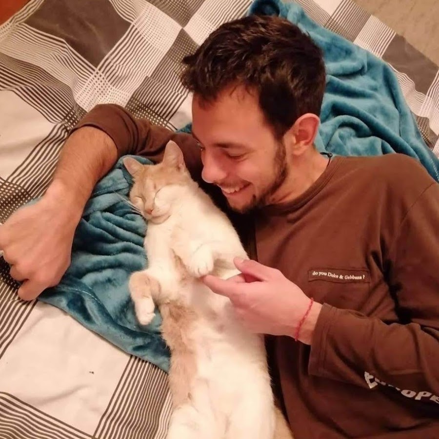 AAUvwnh2YUT0Qabf2LIlUZGu_cxJ6IuU05hNKTuKUpbRHw=s900-c-k-c0x00ffffff-no-rj