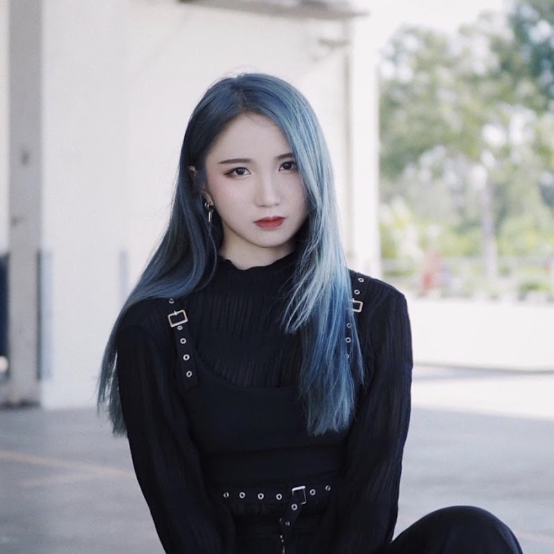 Karina Hor何鉰嗪 - 網紅的藏寶箱 