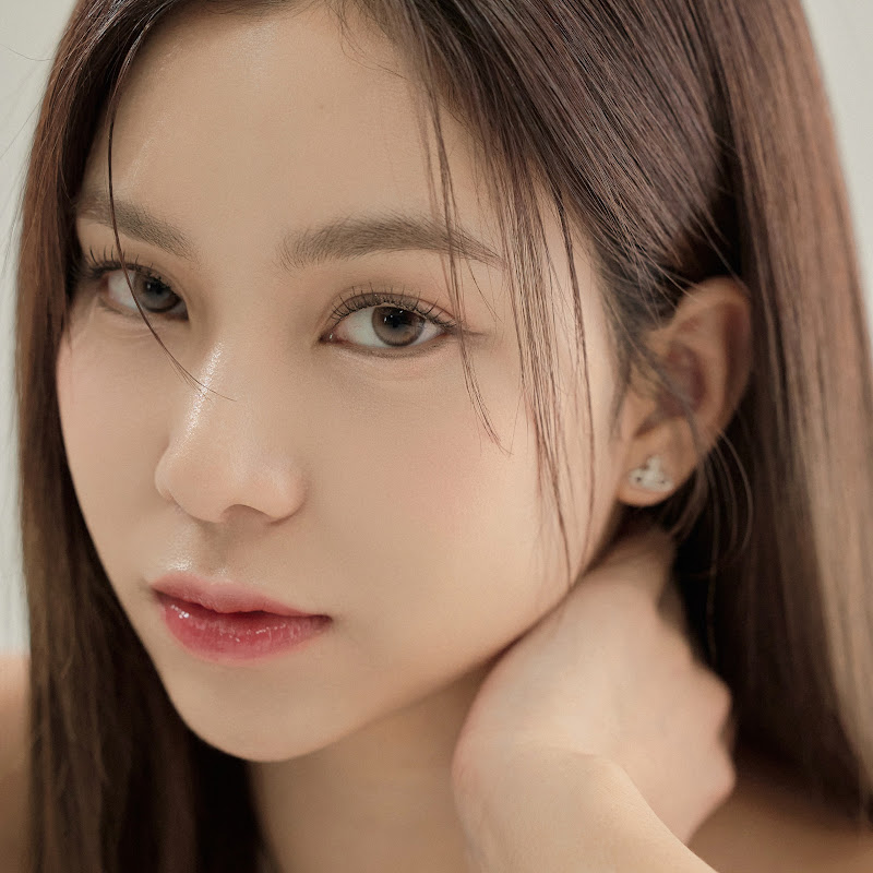 BESTIE STORY - 網紅的藏寶箱 