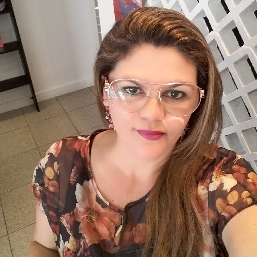 MARTA OLIVEIRA YouTube channel avatar