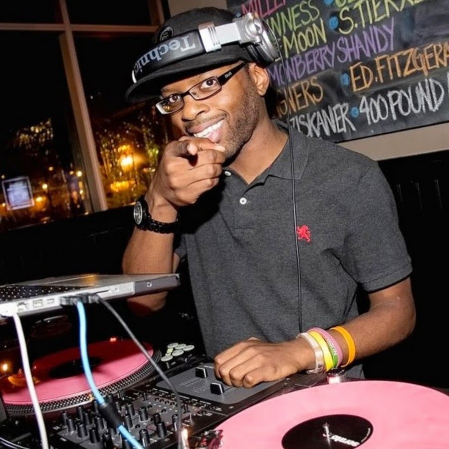 X писать реперски. диджей блэк. Dj black ташкент. Nkosinathi maphumulo. Black coffee dj что с рукой.