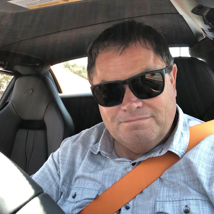 Mike Brewer YouTube channel avatar