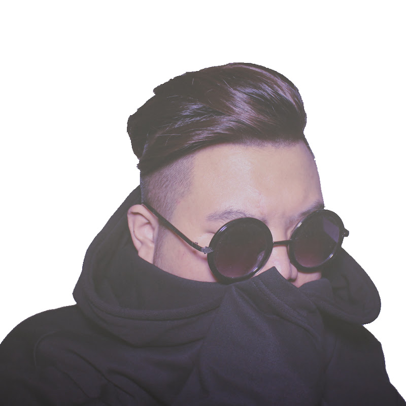 Yawi Studio - 網紅的藏寶箱 