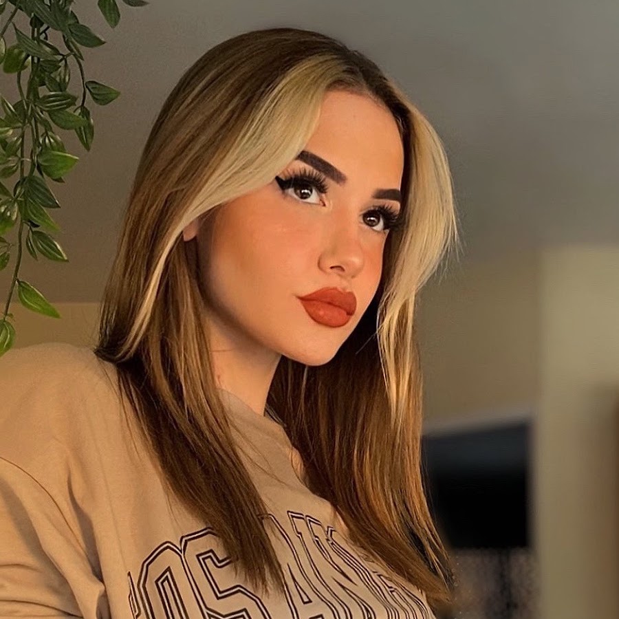 Celia Dail رمز قناة اليوتيوب