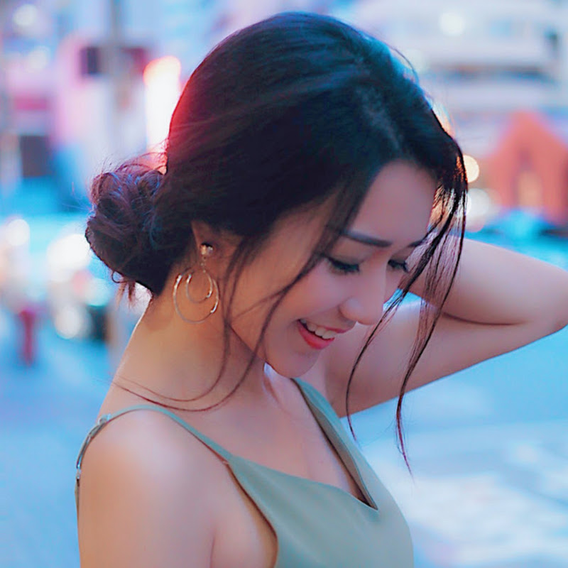 Kelvina Chung - 網紅的藏寶箱 