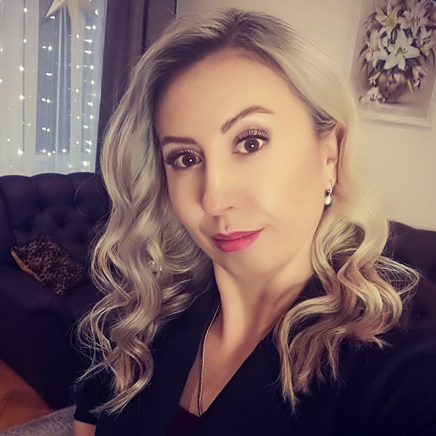 Albina Vybor / Beauty Blogger YouTube channel avatar