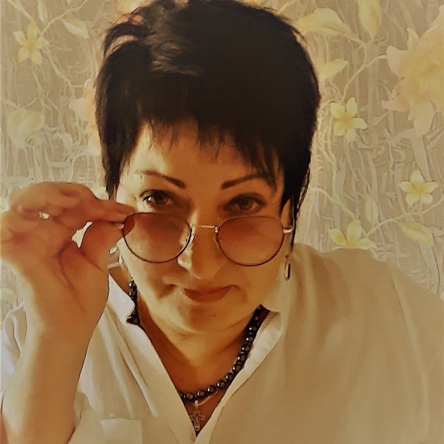 Mariya Smolnikova YouTube channel avatar