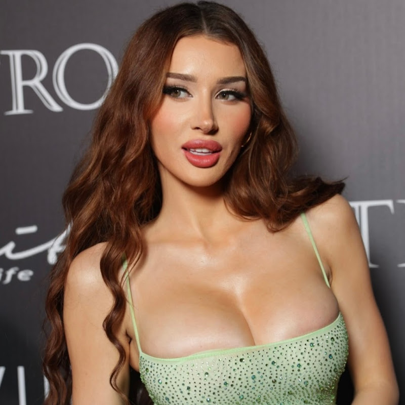 AAUvwnhC2-UKTX0l_xDVn3uQGTK91Fu3ohJb4pW0oyaEhA=s800-c-k-c0x00ffffff-no-rj