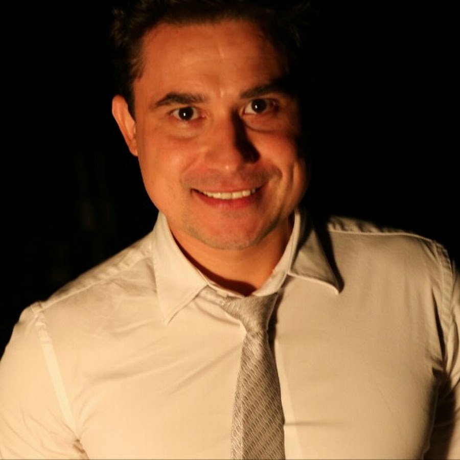 Alejandro Valente