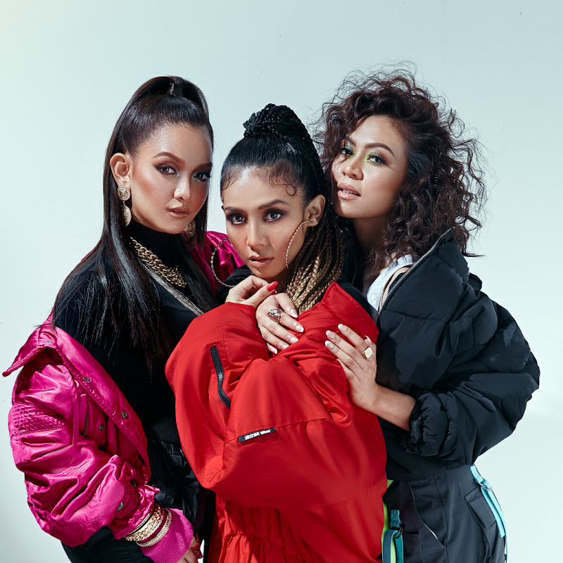 De Fam - 網紅的藏寶箱 