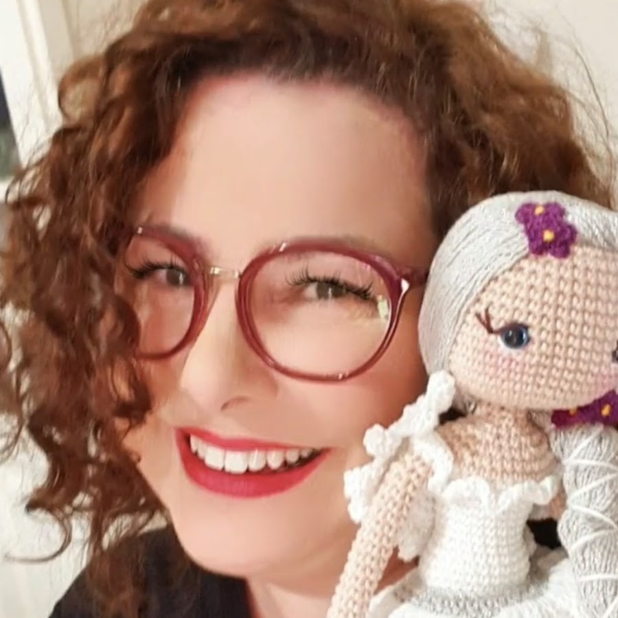 Crochetando com Claudia Stolf YouTube channel avatar
