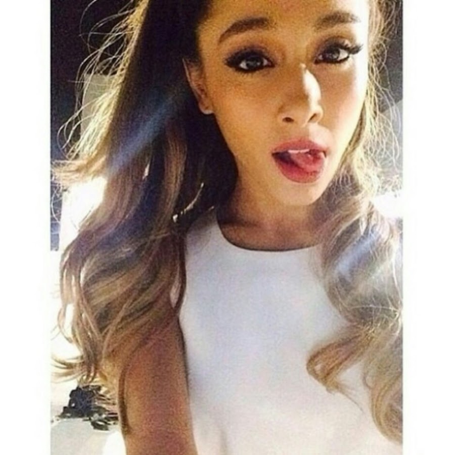 Ariana grande Eyes