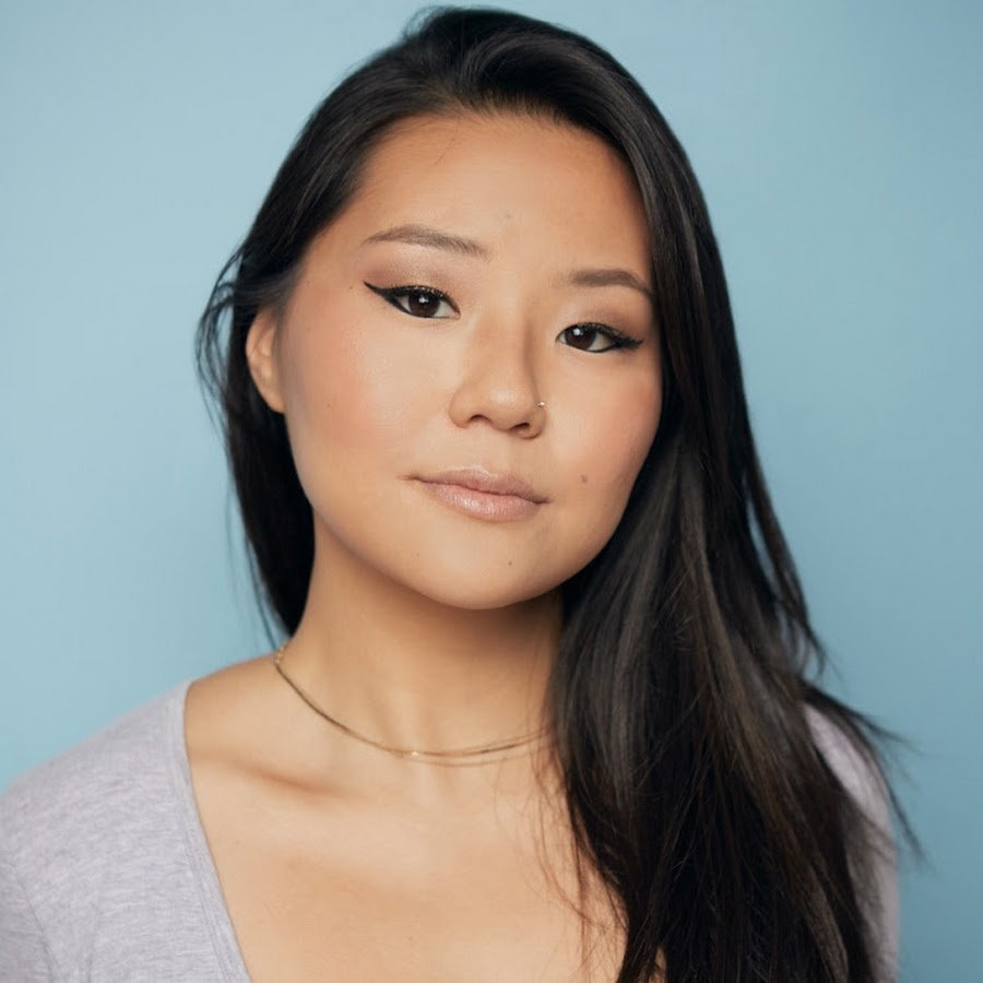 Ellie Lee YouTube channel avatar