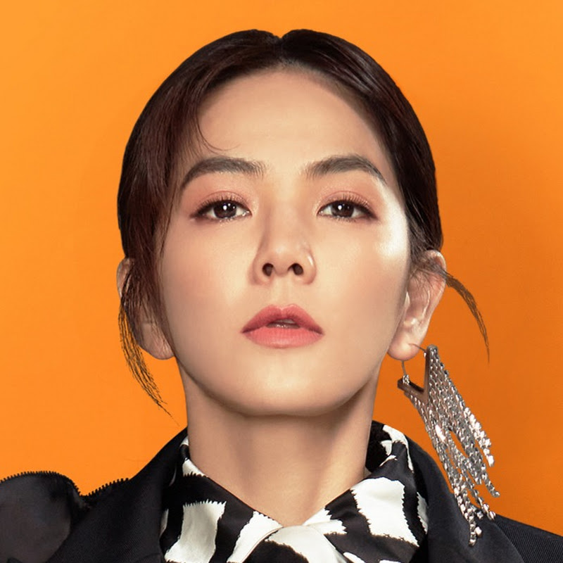 Ella陳嘉樺官方專屬頻道Ella Chen's Official Channel - 網紅的藏寶箱 