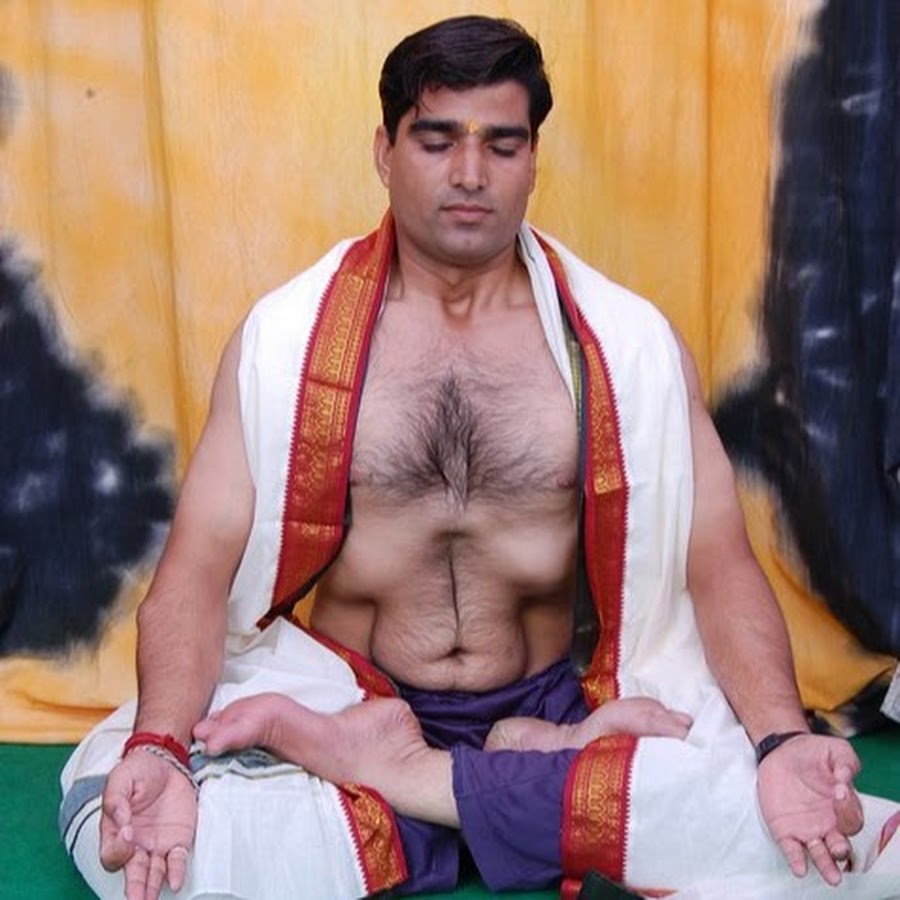 Dr.Manoj Yogacharya رمز قناة اليوتيوب