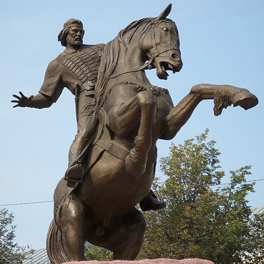 Евпатий Коловрат памятник