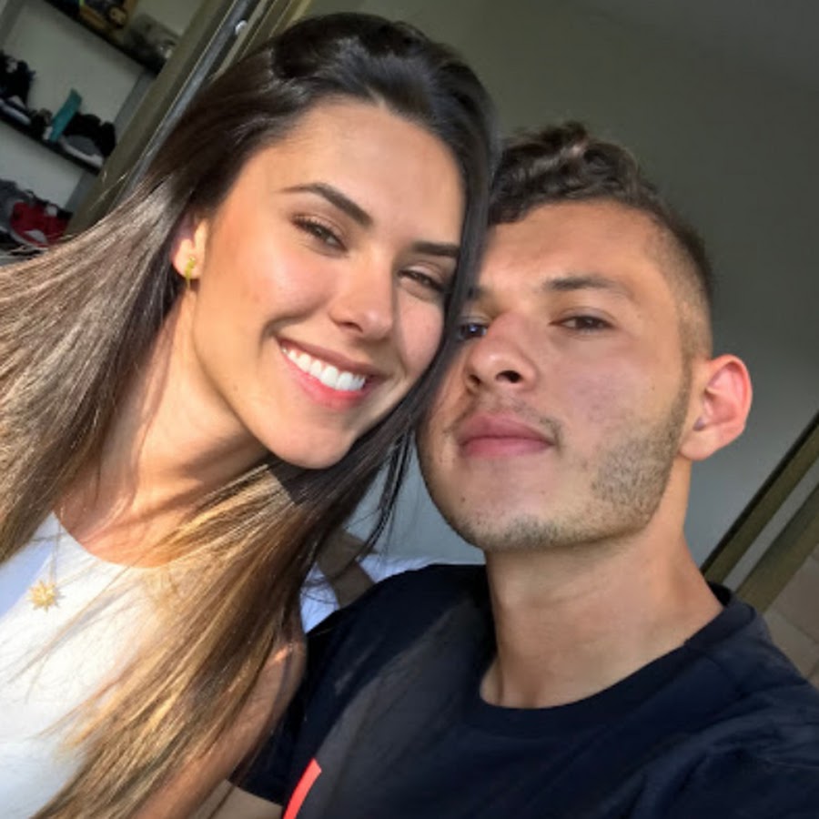 Simon y Daniela رمز قناة اليوتيوب