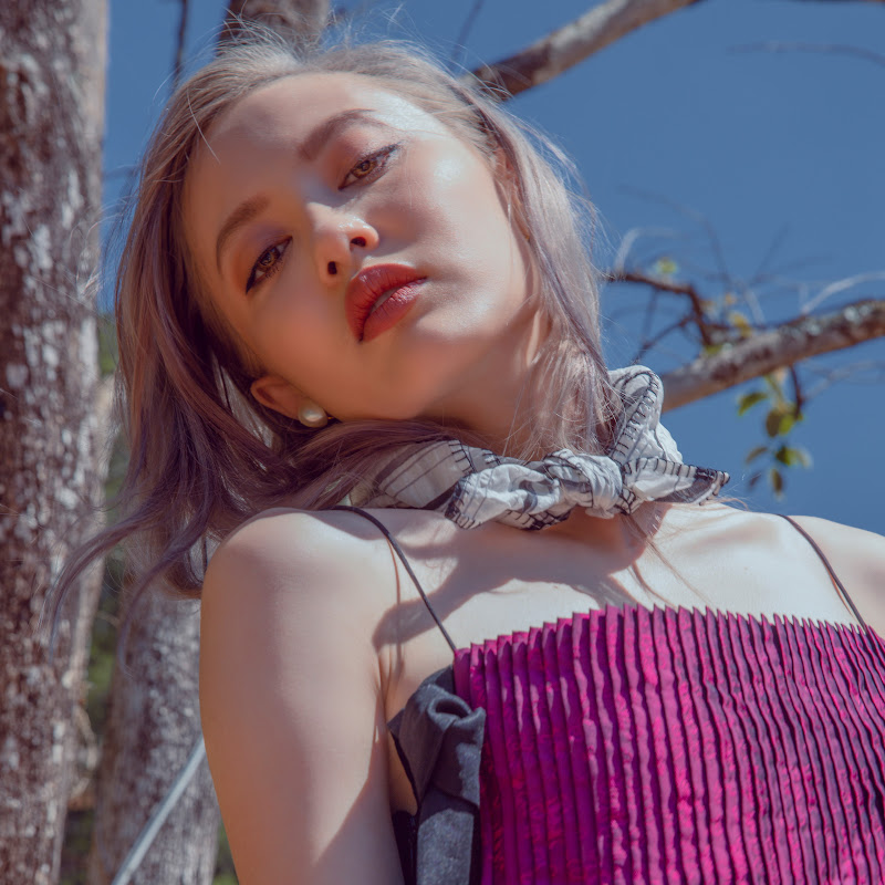 Fung La - 網紅的藏寶箱 