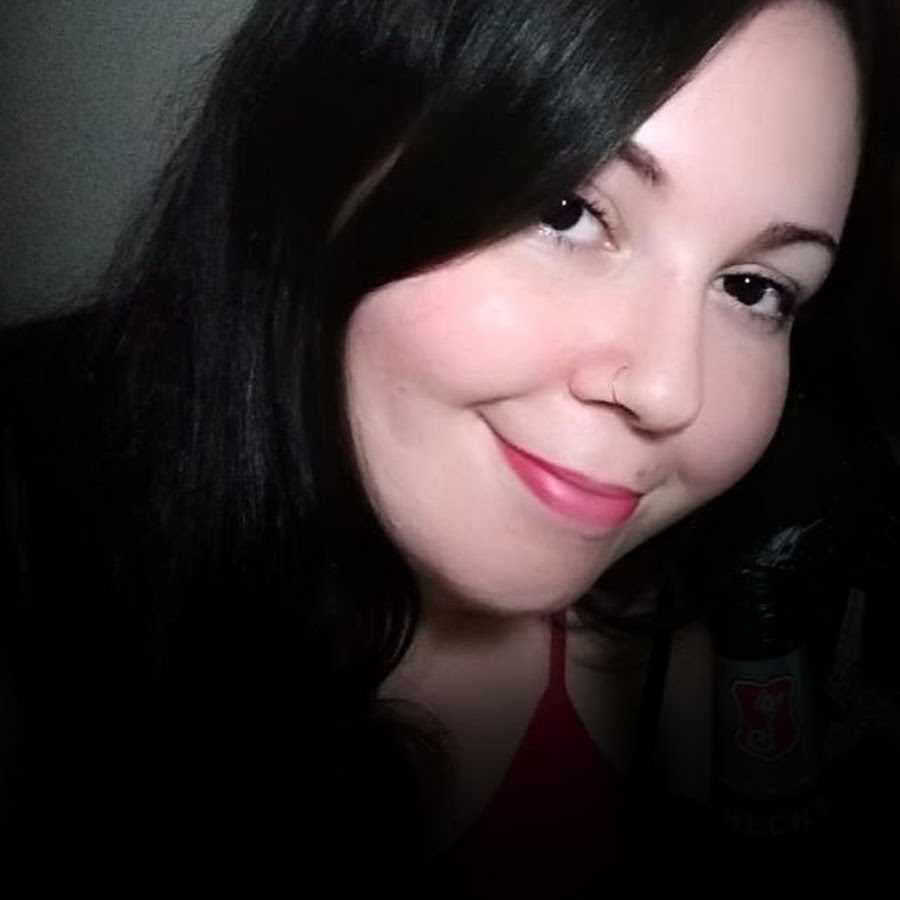 Regina Menezes YouTube channel avatar