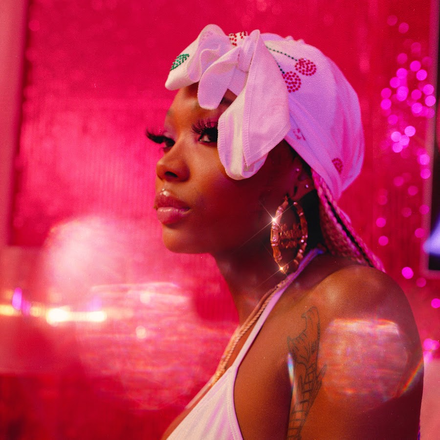 Female Artists w/ 5+ Songs on Apple Music US (currently) - Charts
