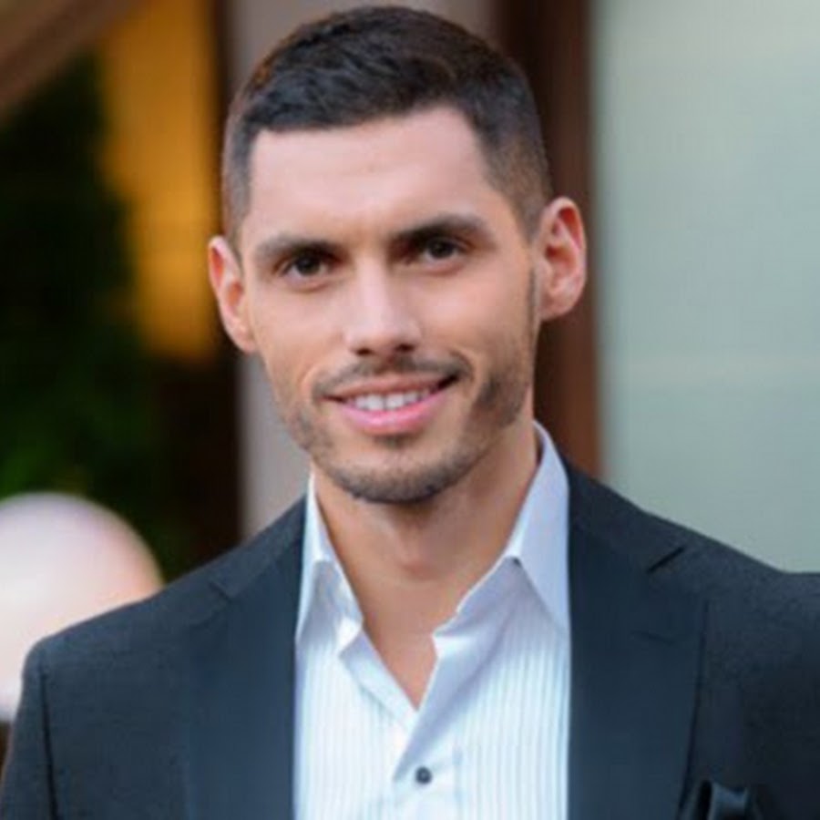 холостяк 12 сезон украина 2 выпуск. 5 холостяков украины. самый завидный холостяк футбол. холостяк украина сергей мельник. сергей мельник и марина кищук.