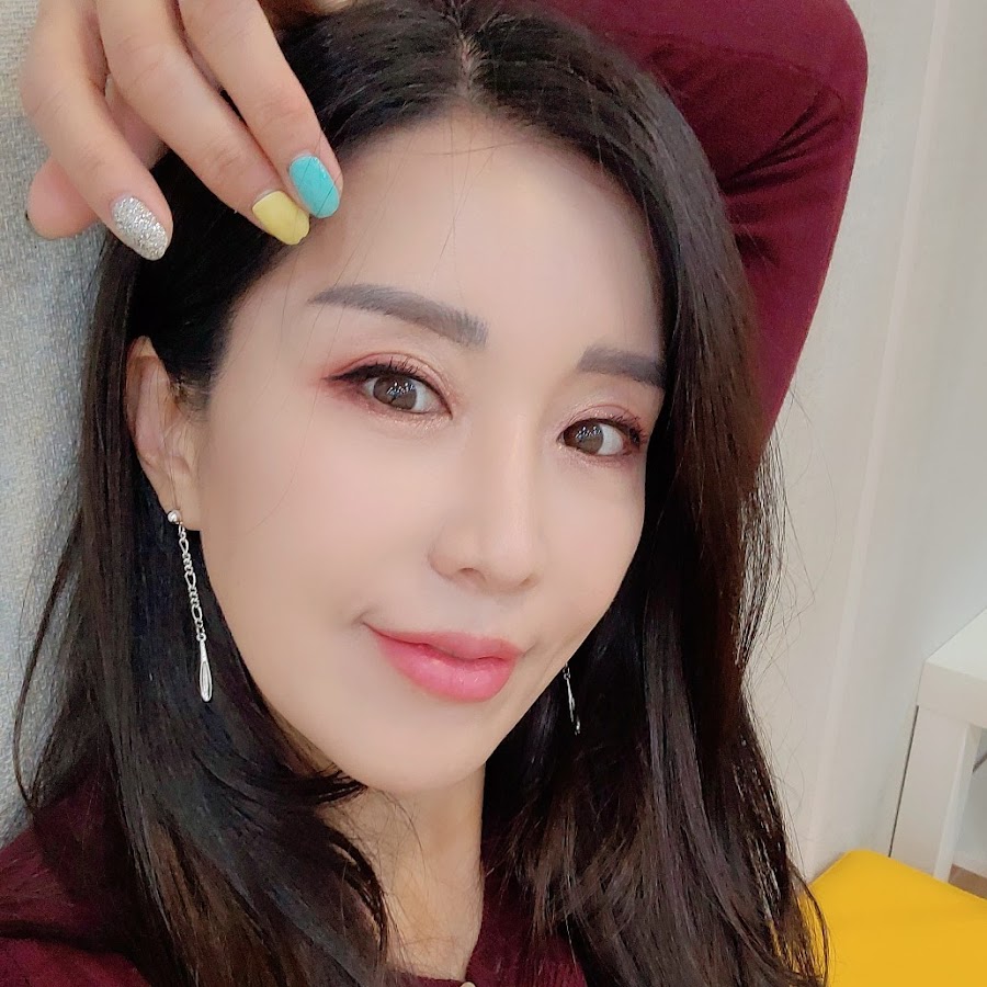 Eun Hee Yoon رمز قناة اليوتيوب