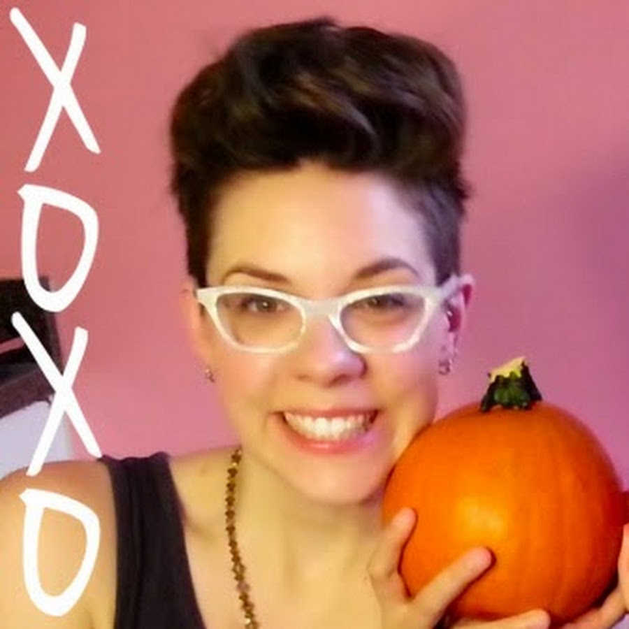 xoxo cooks YouTube channel avatar