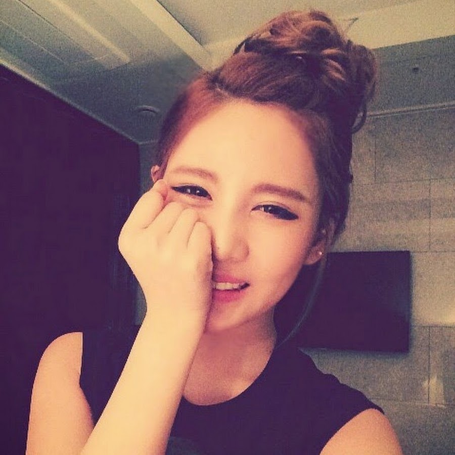 Qri Pretty YouTube channel avatar