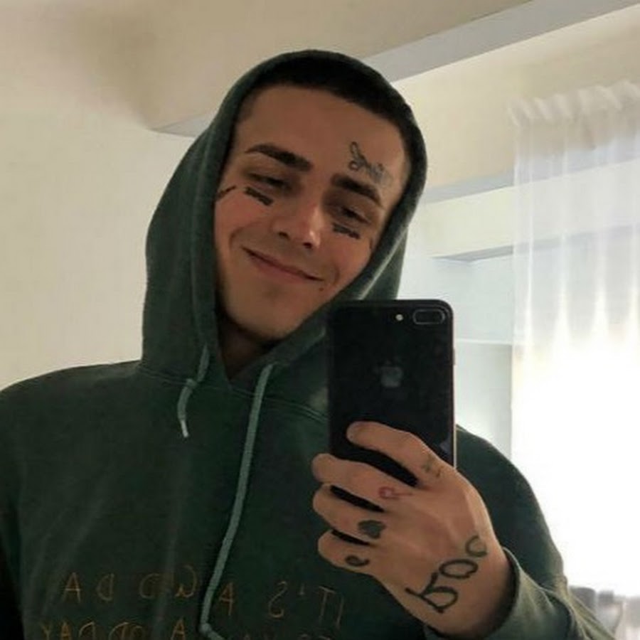 Face рэпер 2022. фэйс в новых адиках обложка. фейс в новый адиках вк. фэйс в новых адиках обложка. в новых садиках face.