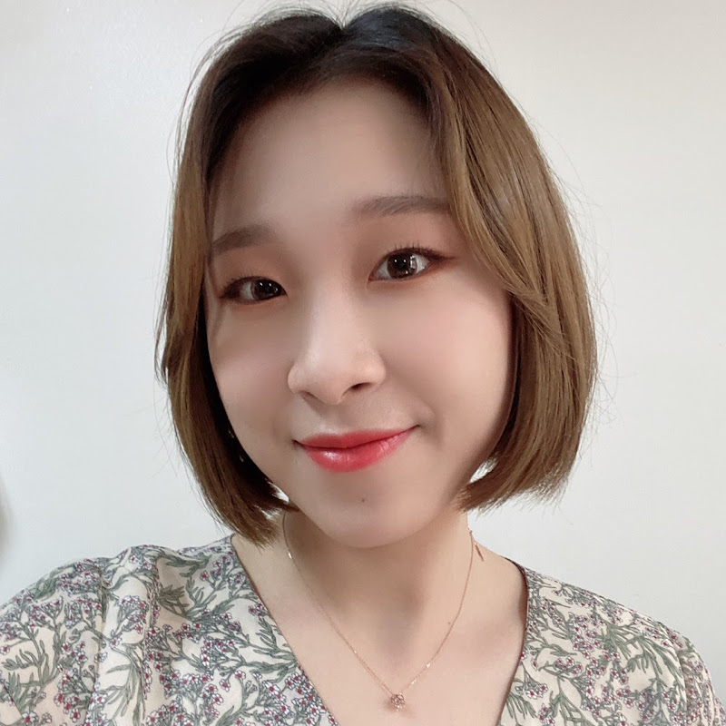 Yannie Hui 예니 - 網紅的藏寶箱 