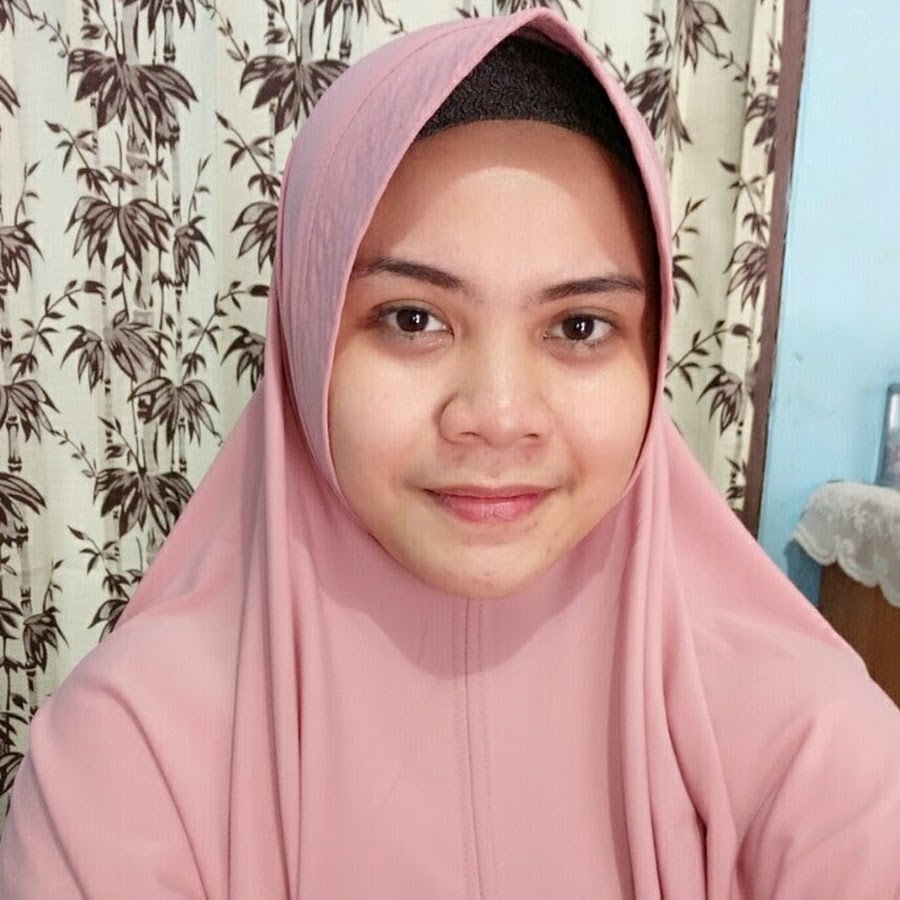 Lutfia Nur Firdausi YouTube channel avatar