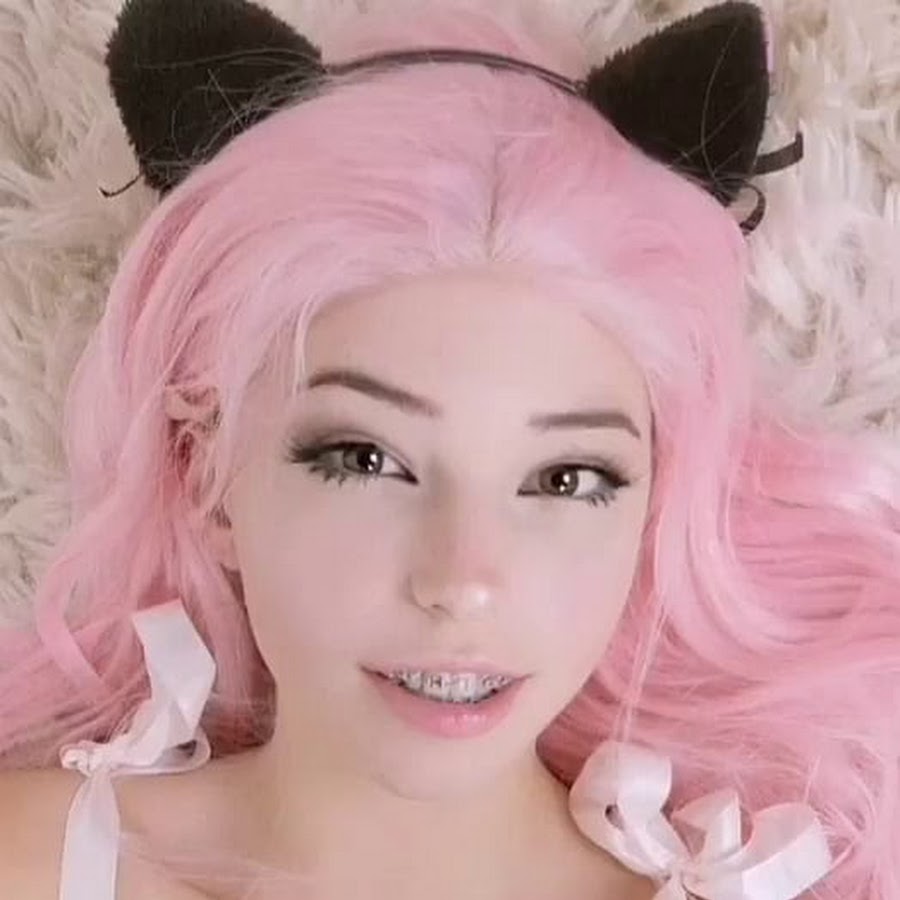 Девушка с высунутым языком. Linbel ангелина бельская. Belle delphine глаза. Belle delphine тик ток. Девушка с закатанными глазами.