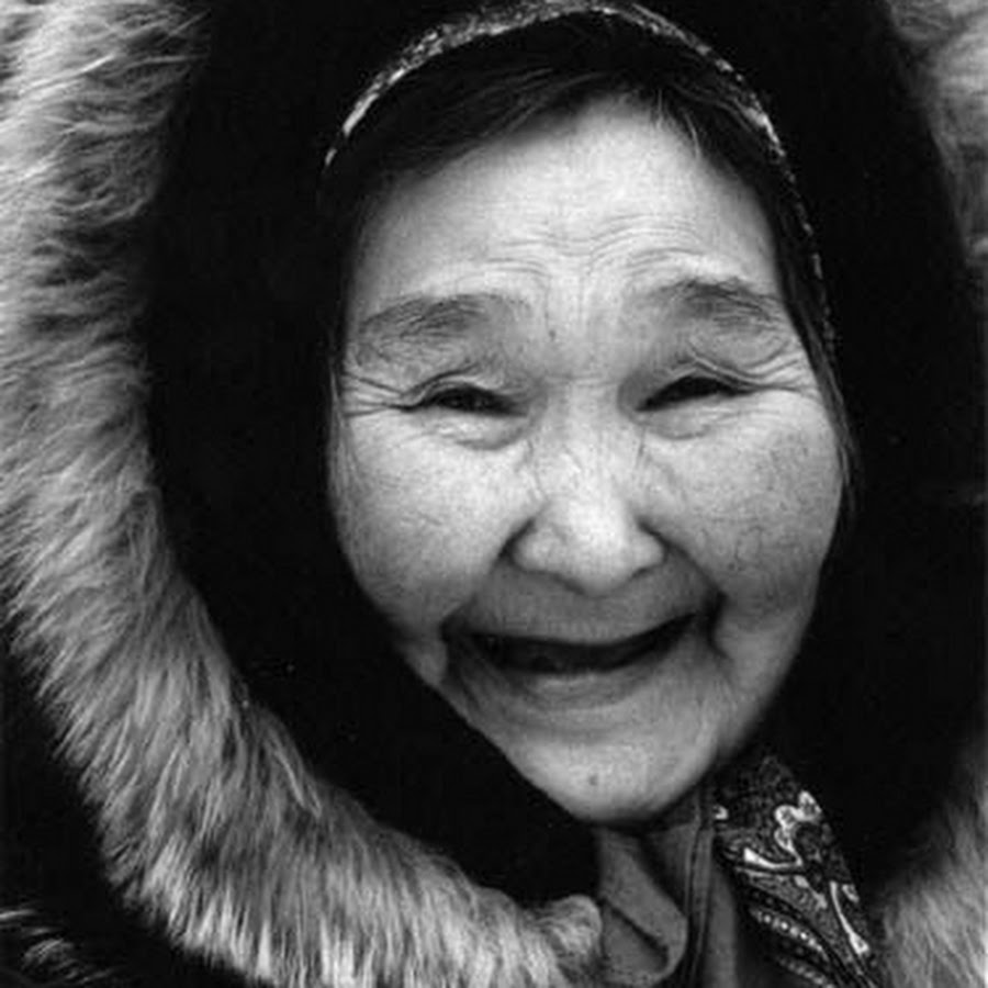 Женщина чукча. Монголоидная раса чукчи. Лицо чукчи. Эскимосы женщины. Лицо эскимоса.