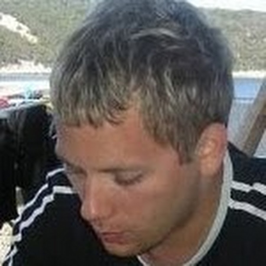 Andrej Kuk YouTube channel avatar