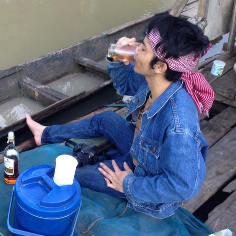 Luk Esan - 網紅的藏寶箱 