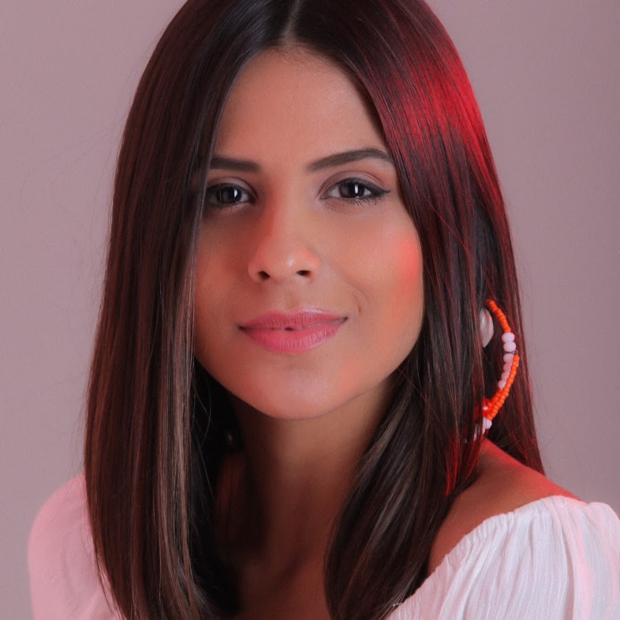 Mariana Coelho YouTube channel avatar