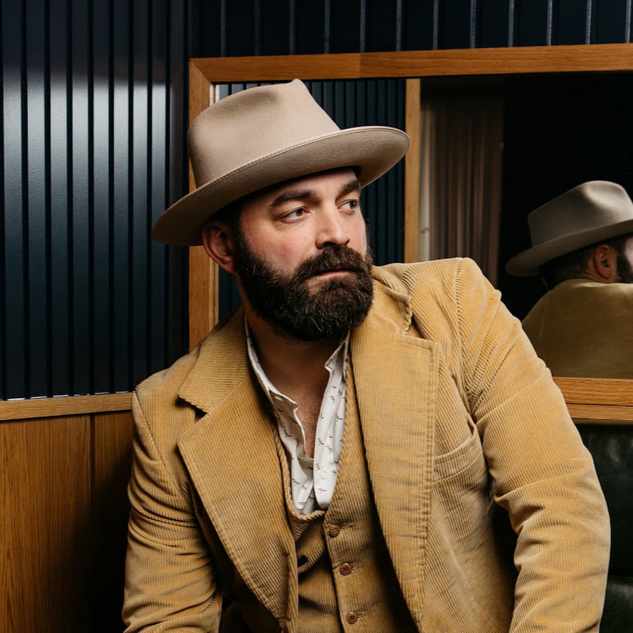 Drew Holcomb Avatar canale YouTube 