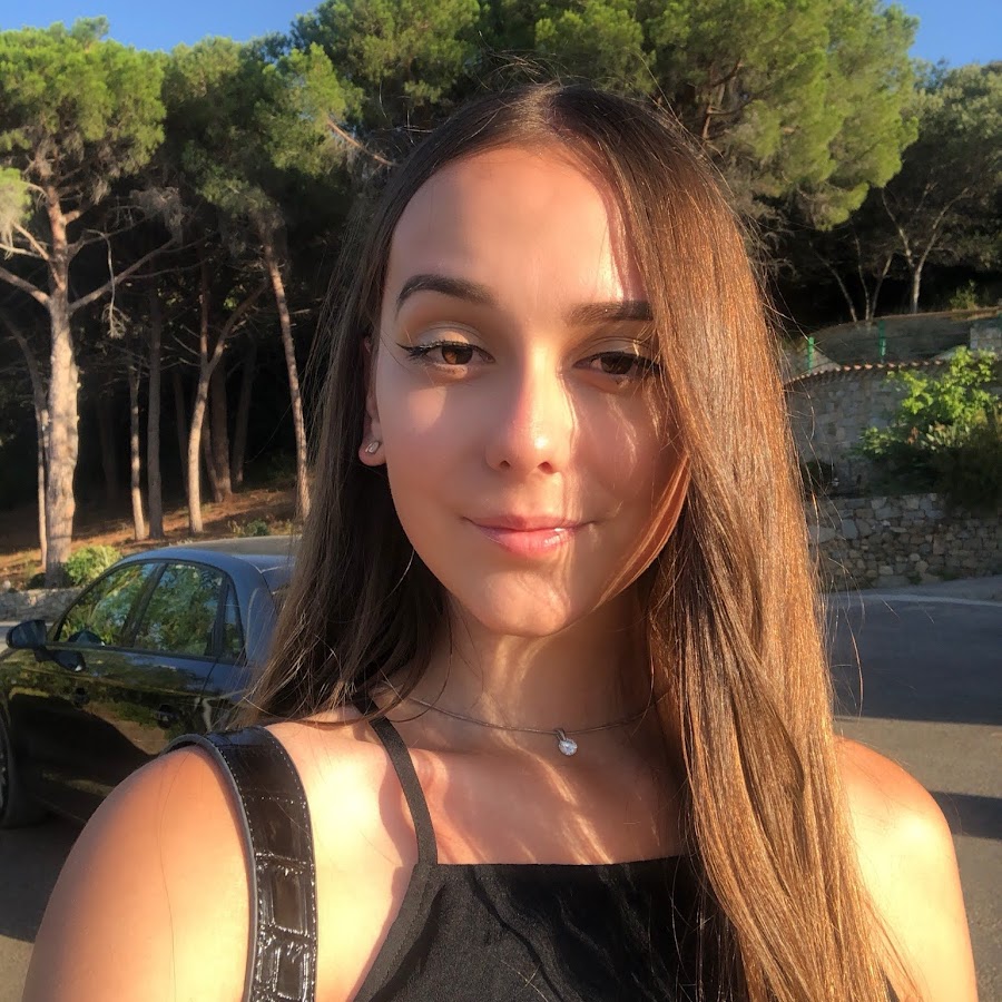 Laetitia BM YouTube channel avatar