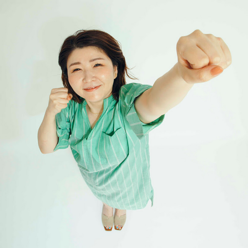 川上桃子 - 網紅的藏寶箱 