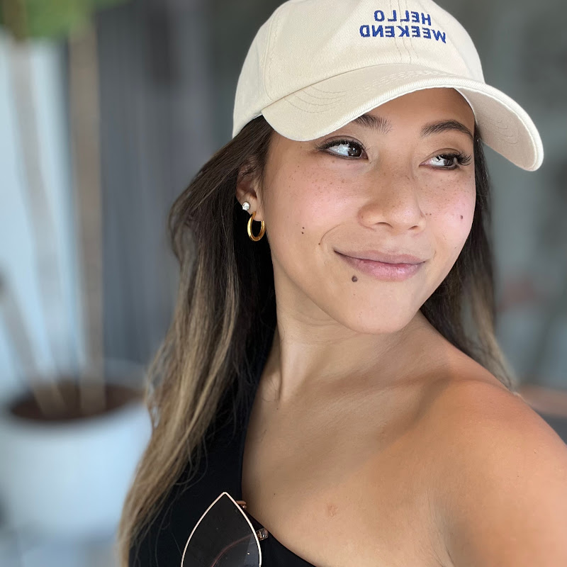 Emily Tan - 網紅的藏寶箱 