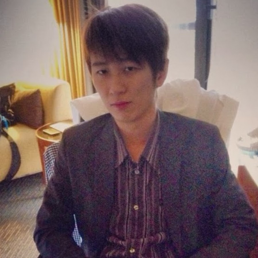 HangWei Lau YouTube channel avatar