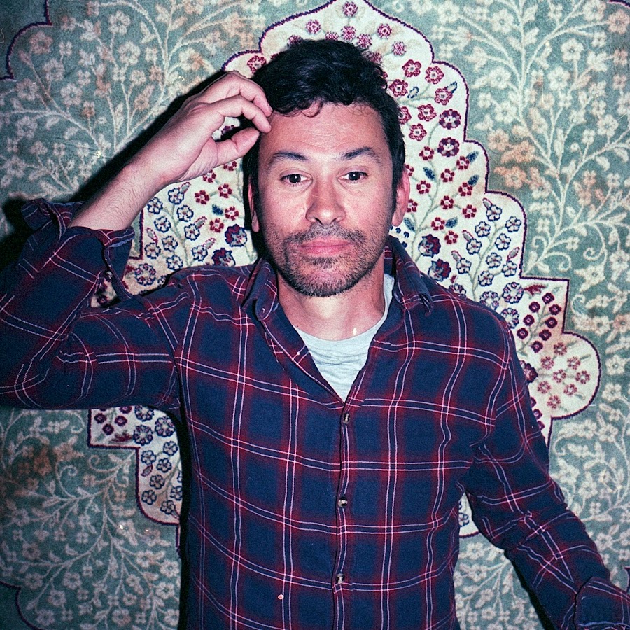 Twist mp3. Дис сонг. Cuttputlli 2022. Обложки для mp3 фото - твист в ресторане. Jacob desvarieux.