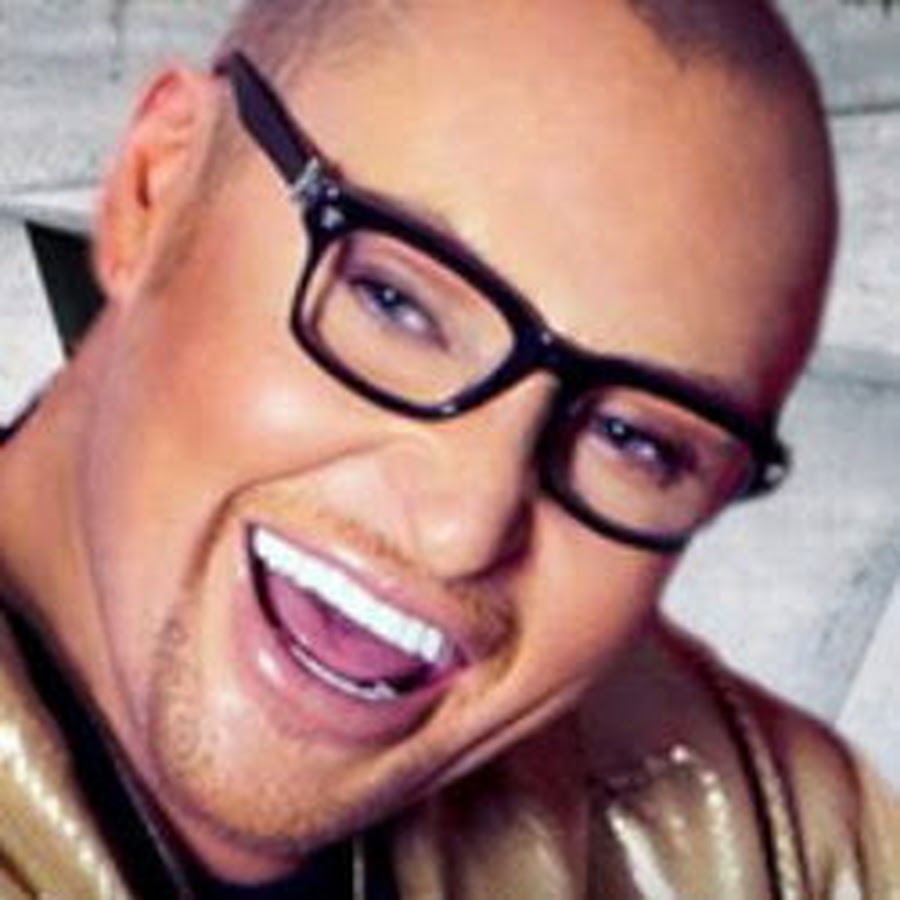 Шура твори добро слушать. Шура молодой. Шура хиты. Певец шура с микрофоном. Слушать шуру все песни подряд.