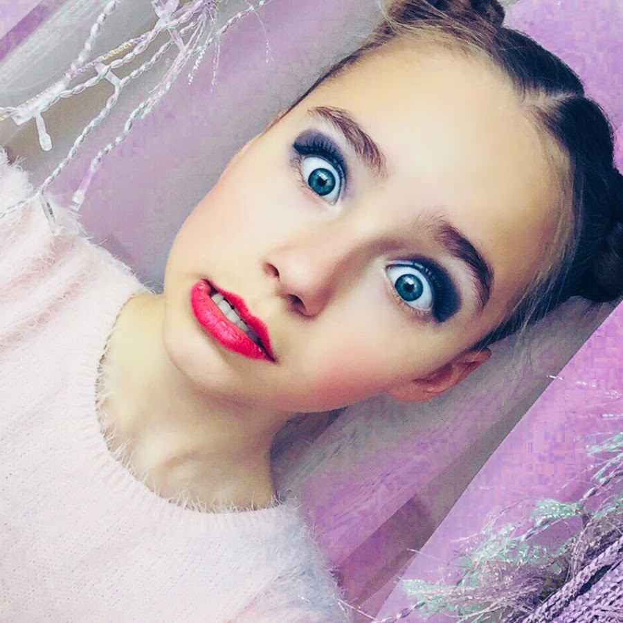 The Katya Lunegova YouTube channel avatar