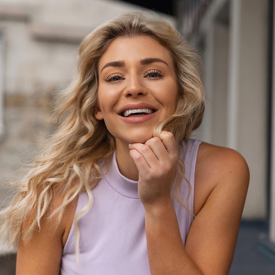 Sophie Aris YouTube channel avatar