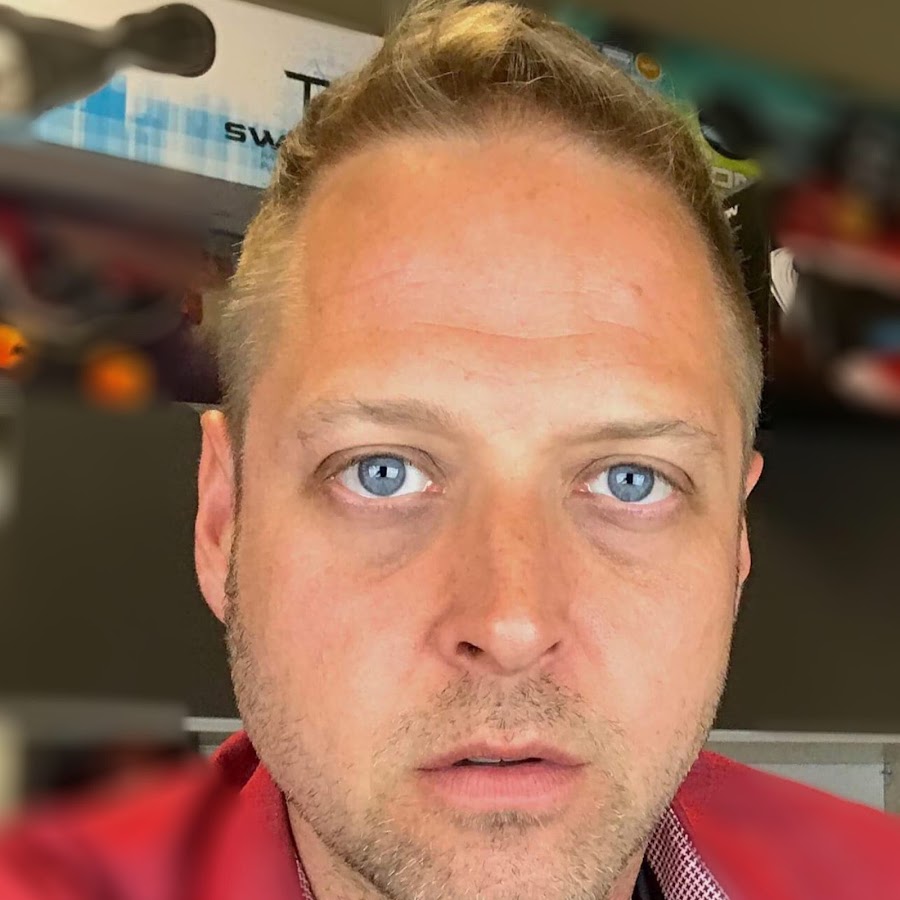 SparklePigeon YouTube channel avatar