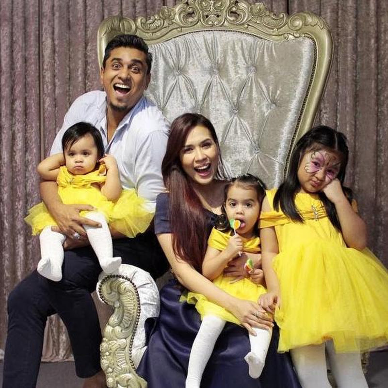 Family Pak Azad - 網紅的藏寶箱 