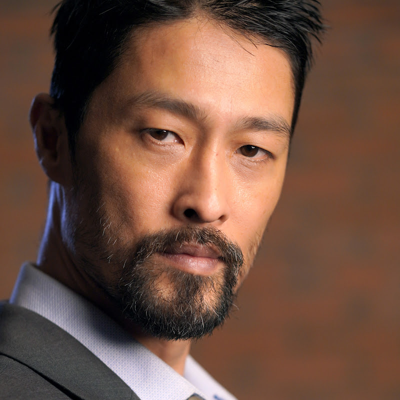 Johnny Trí Nguyễn - 網紅的藏寶箱 