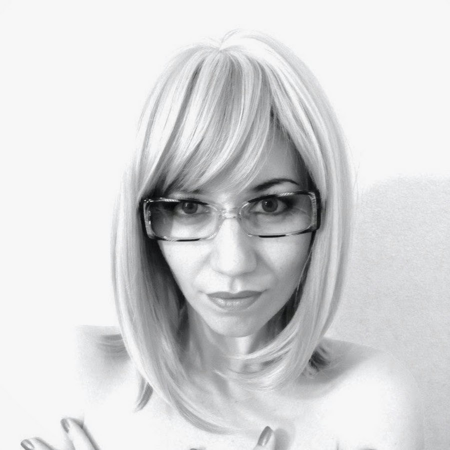 Karina Shimer YouTube channel avatar