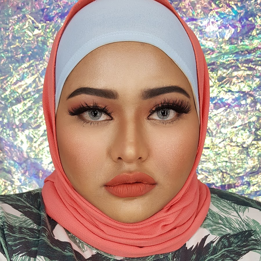 Alia Azizan YouTube channel avatar